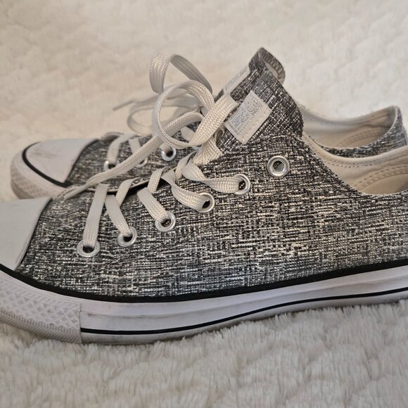 Chuck's - Women's Size 10 - Pre-owned Grey/Silver/White - Picture 2 of 6